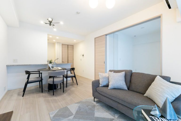 若松河田　築10年未満、ペットと暮らせる角部屋3LDK