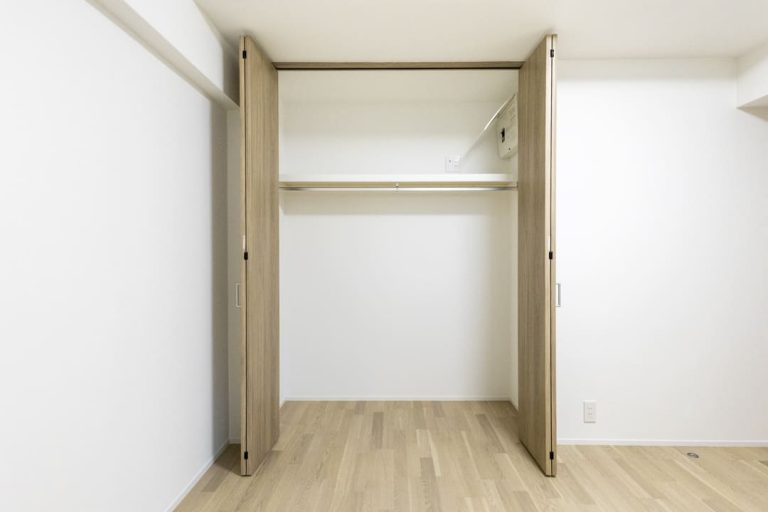 洋室1 クローゼット