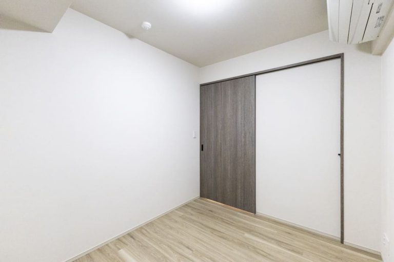 寝室（約4.5帖）