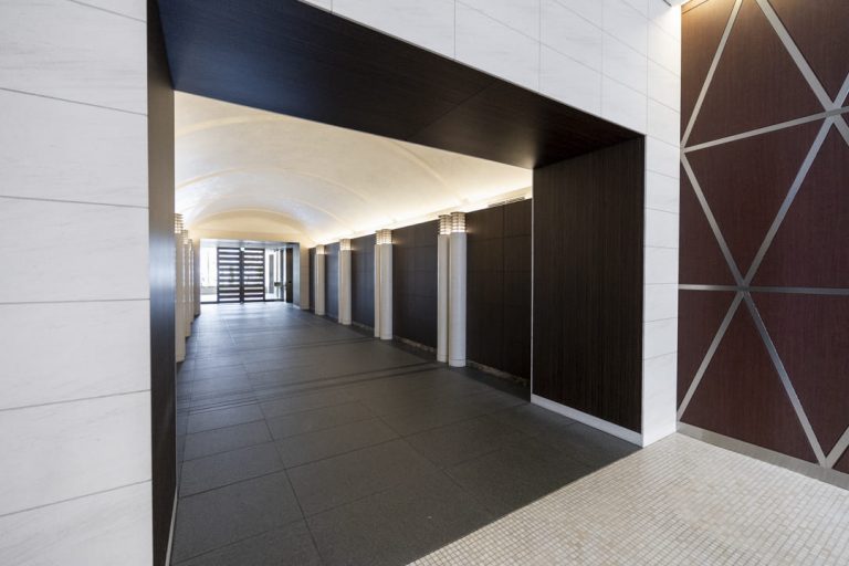 エントランスホール