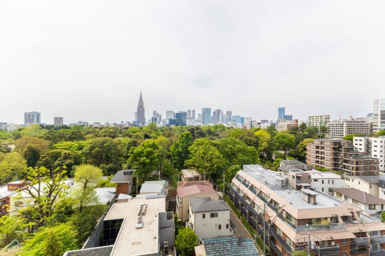 四谷三丁目　新宿御苑の四季の彩りを感じられる暮らし