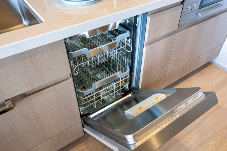 キッチン ミーレ製 大型食洗機