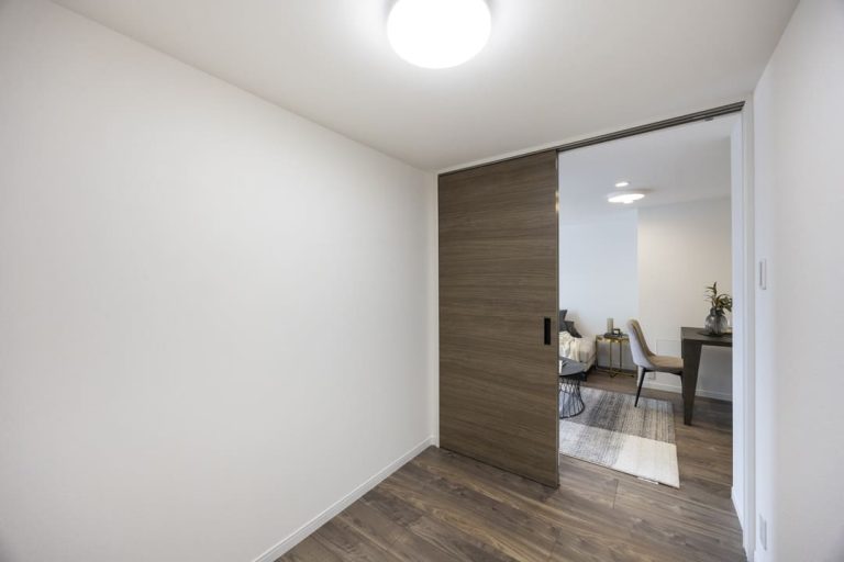 サービスルーム