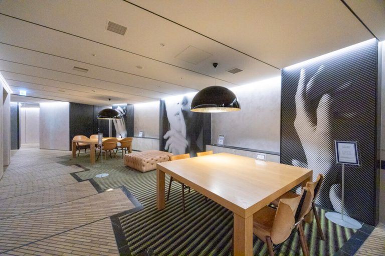 コワーキングラウンジ