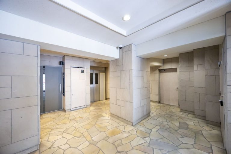 エントランスホール