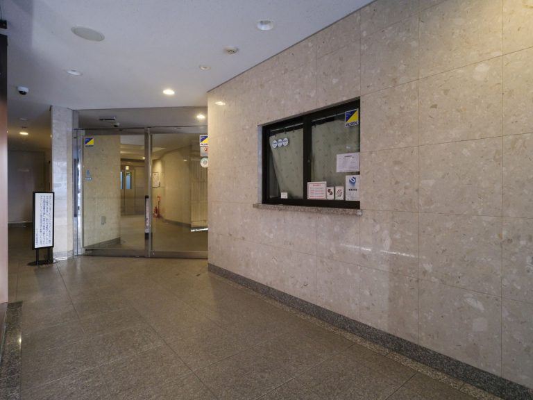 エントランスホール