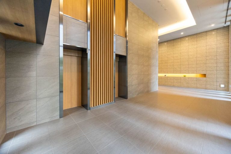 エントランスホール