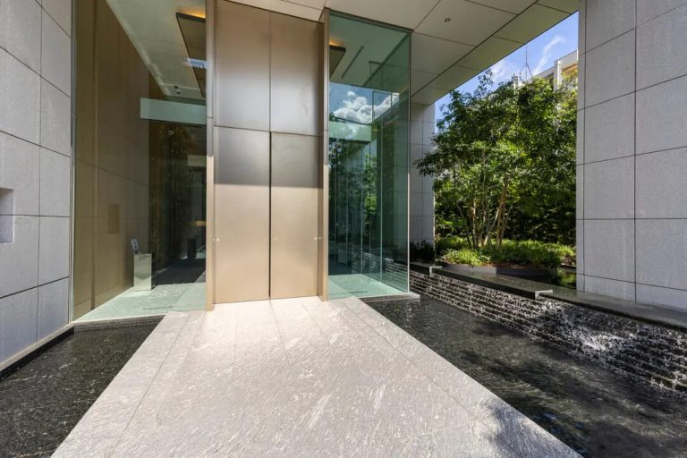 エントランス（サウスヒル）