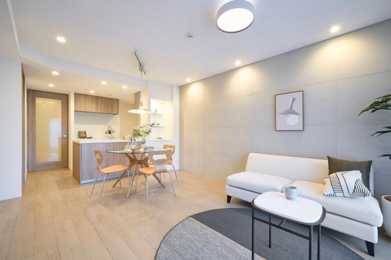 市ヶ谷　南東向きで陽当たり良好、開放感のある眺望の2LDK