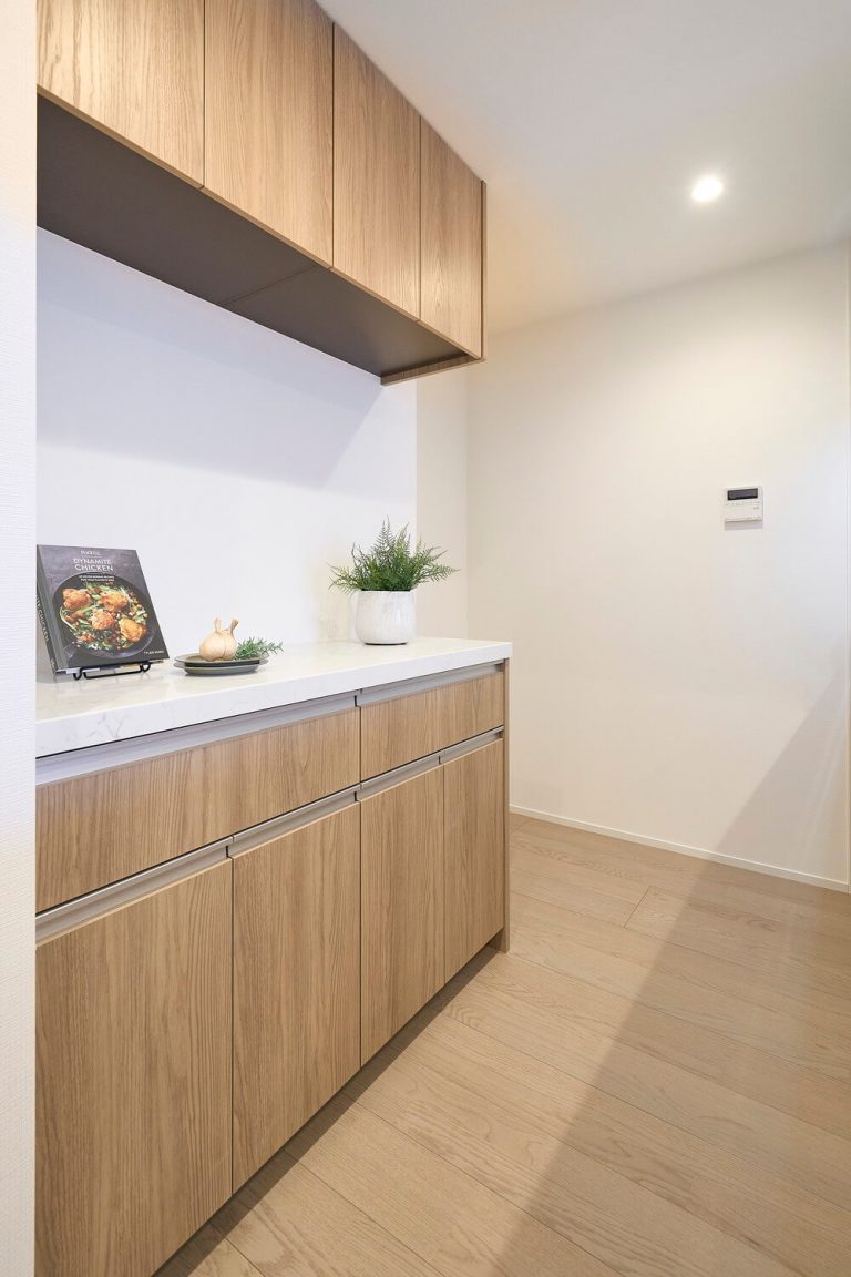 キッチン カップボード