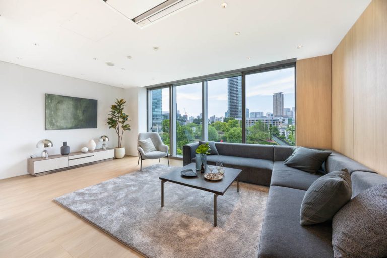 パークマンション六本木　檜町公園ビューの118㎡・ハイルーフ駐車場付レジデンス