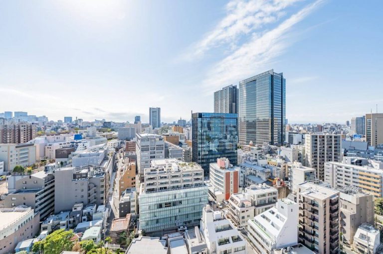 プラウドタワー千代田富士見レジデンス　カーテンを開けて過ごしたい、見晴らしのいい住まい