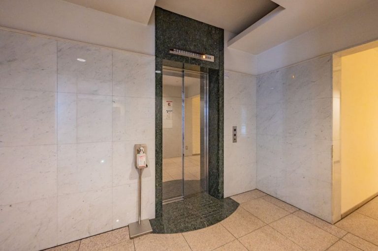 エレベーターホール
