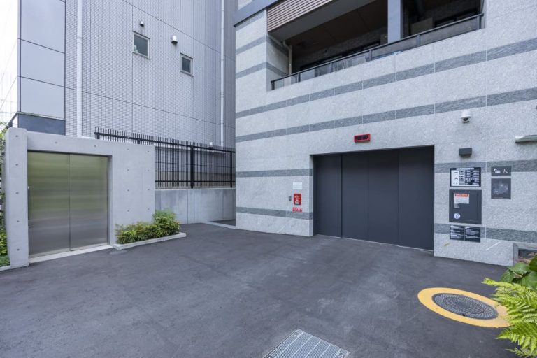 駐車場出入口