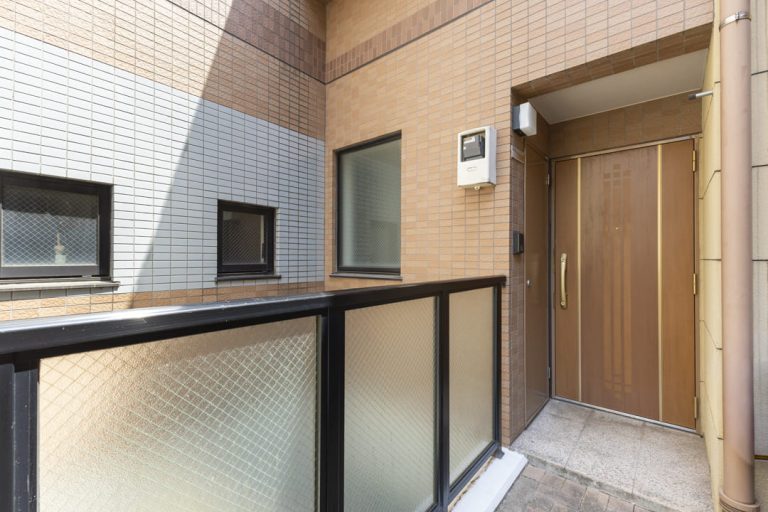 玄関ドア