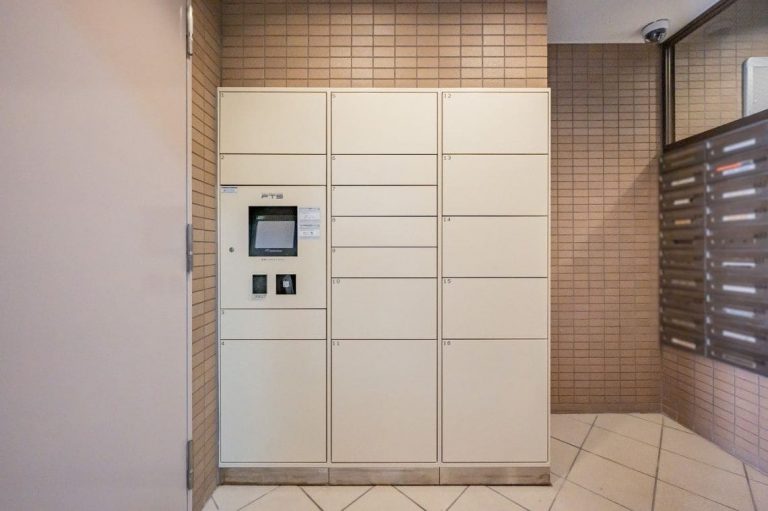 宅配ボックス