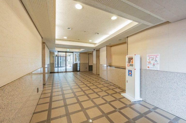 エントランスホール