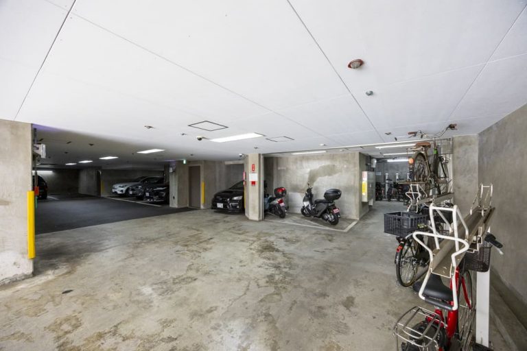 駐車場・駐輪場・バイク置場