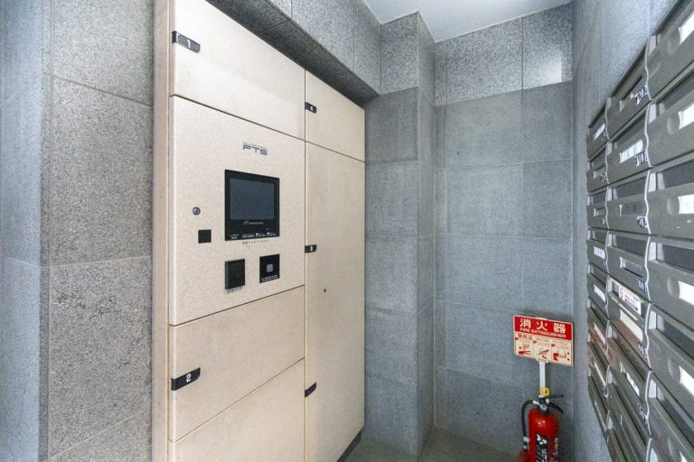 宅配ボックス