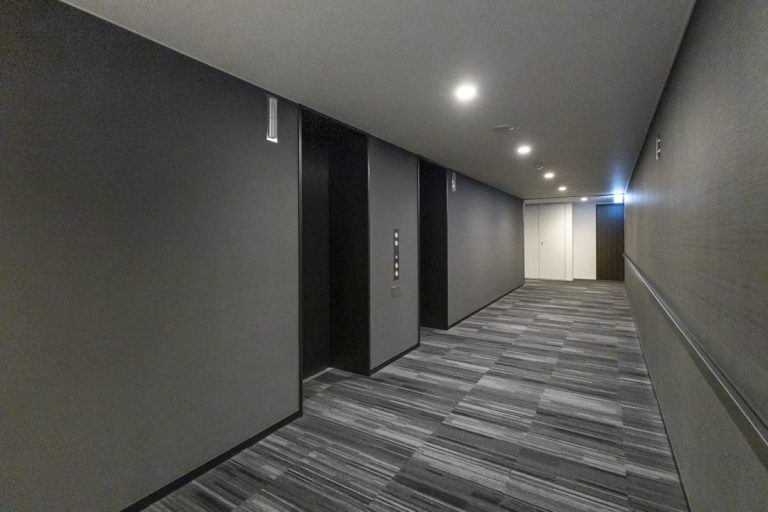 18Fエレベーターホール
