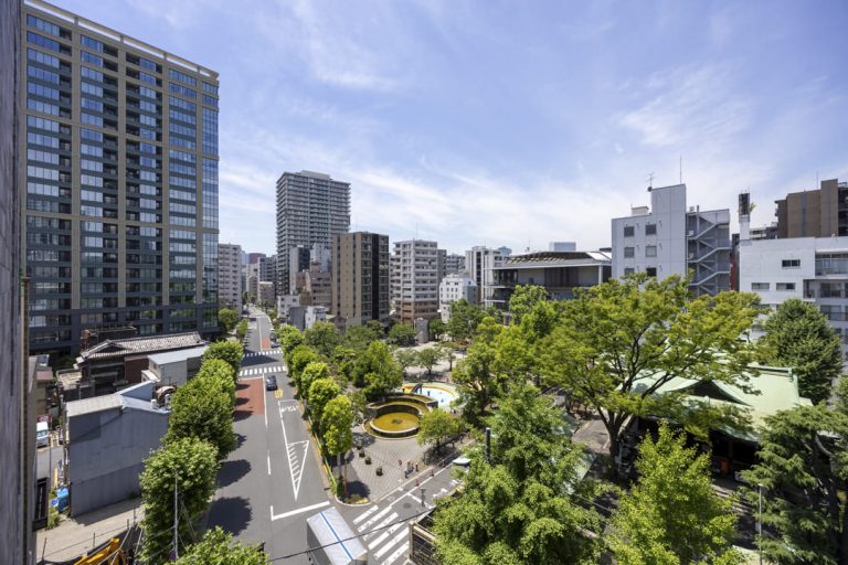 八丁堀　木々の緑が望める、安らぎの住まい