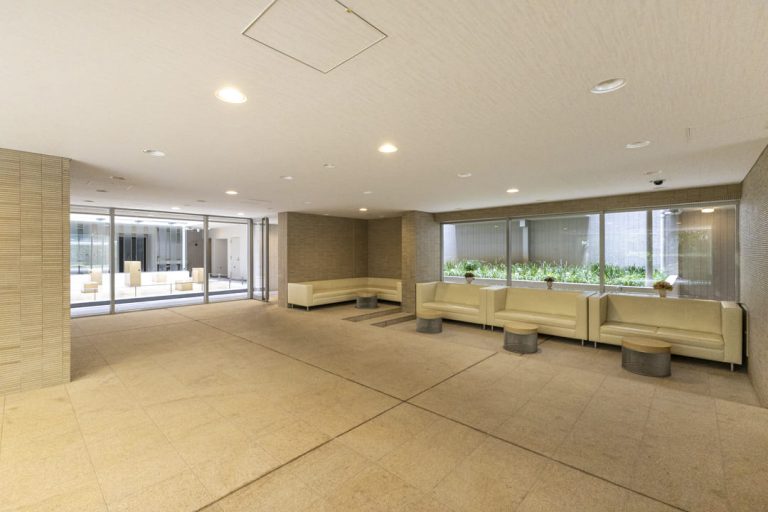 エントランスロビー