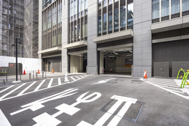 駐車場出入口