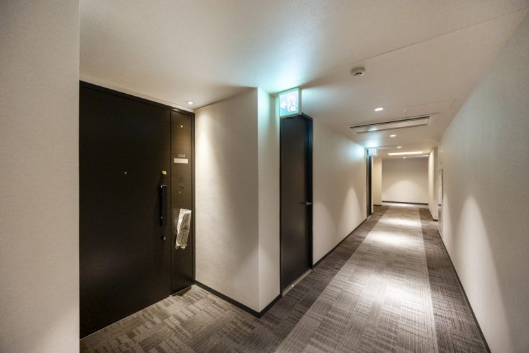 玄関前 共用廊下
