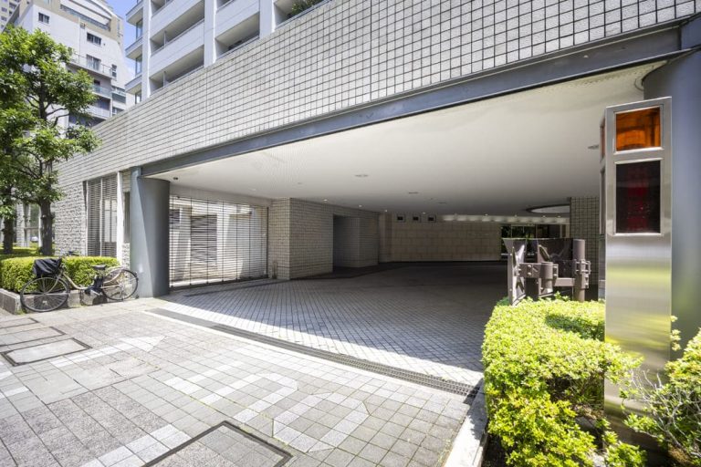 駐車場出入口