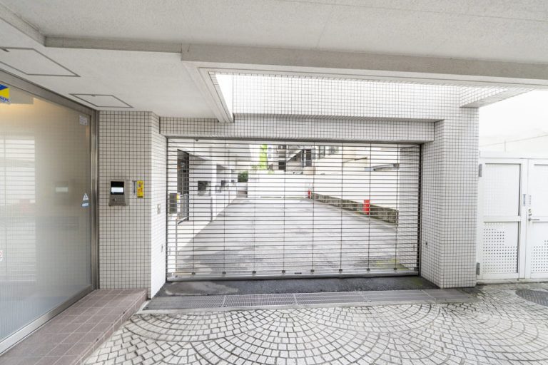駐車場出入口
