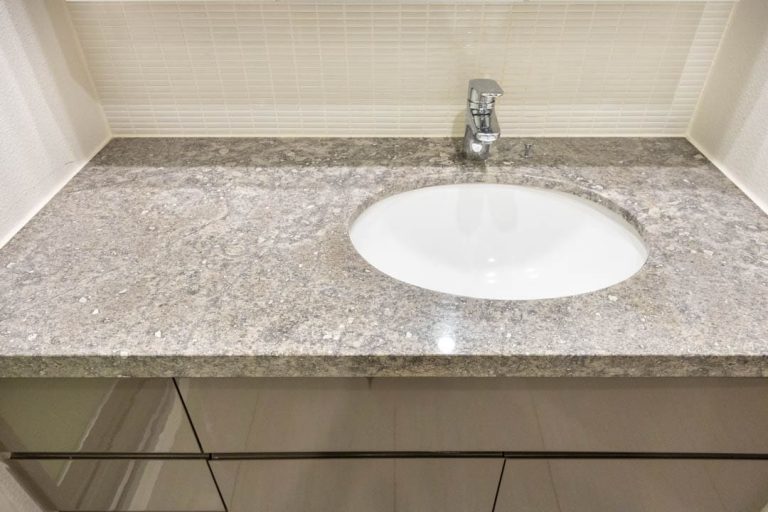洗面化粧台