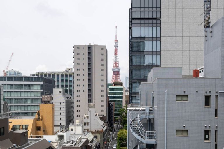 大門　東京タワーを望む、南西角住戸