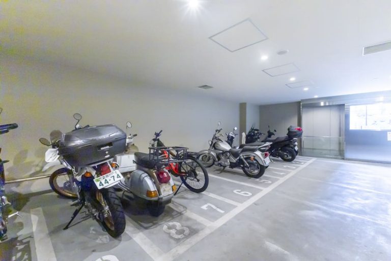バイク置場