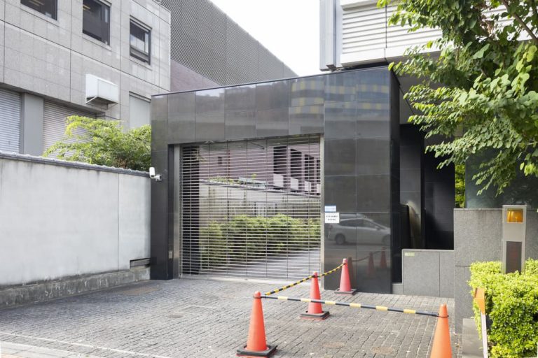 駐車場出入口