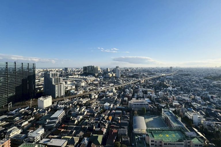 大崎ウエストシティタワーズW棟　地上29階、空と繋がる開放感あふれる眺望