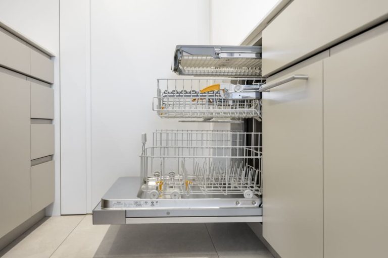 キッチン ミーレ製大型食洗機