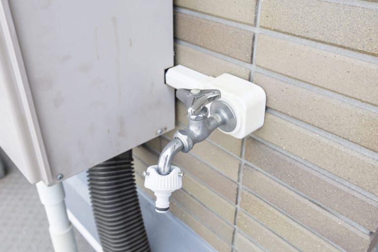 ルーフバルコニー 水栓
