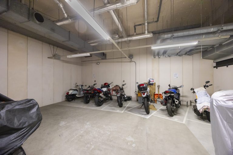 バイク置場