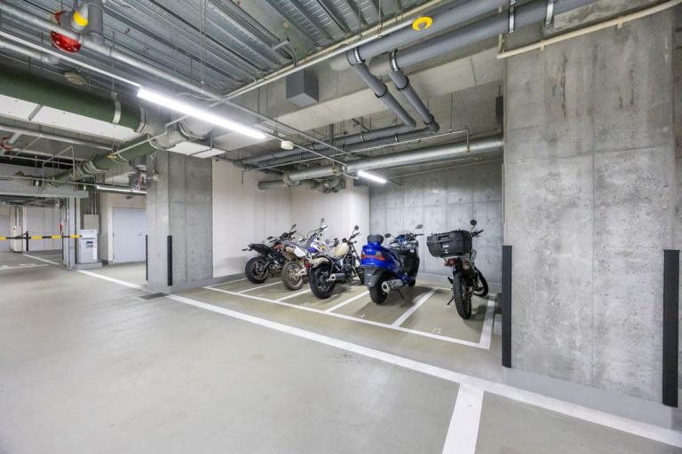 バイク置き場