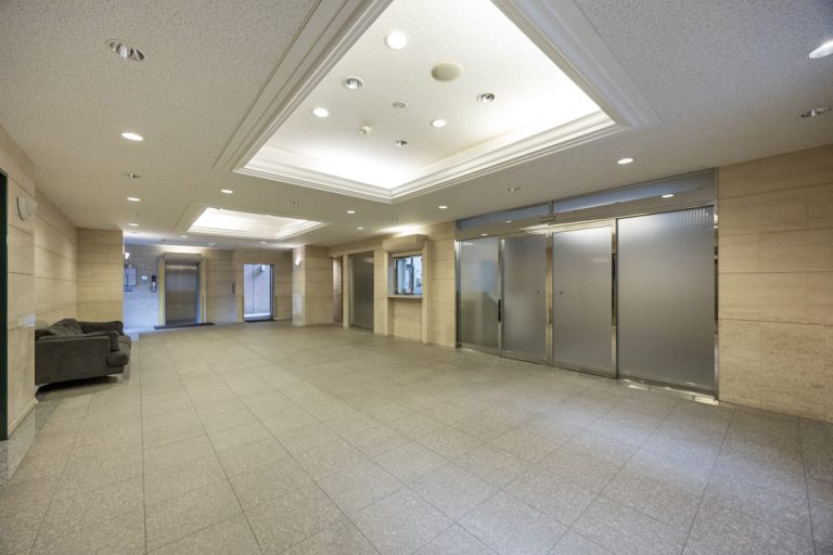 エントランスホール