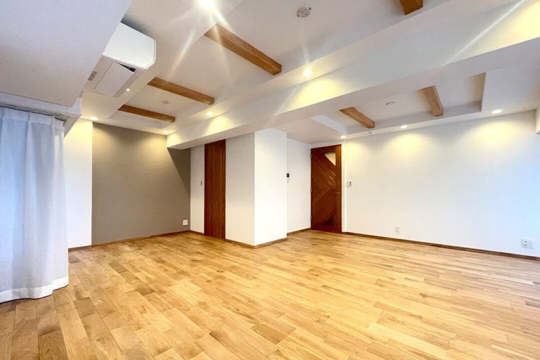 春日　ワイドスパンの角住戸、本郷で叶える穏やかな都心生活