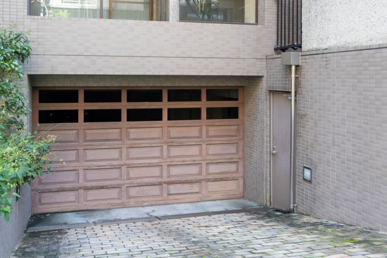 駐車場 入口