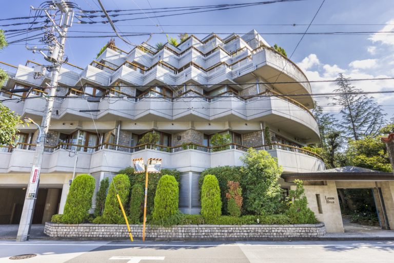 レジェンドヒルズ市ヶ谷若宮町　ルーフテラスと暮らす上質な2LDK
