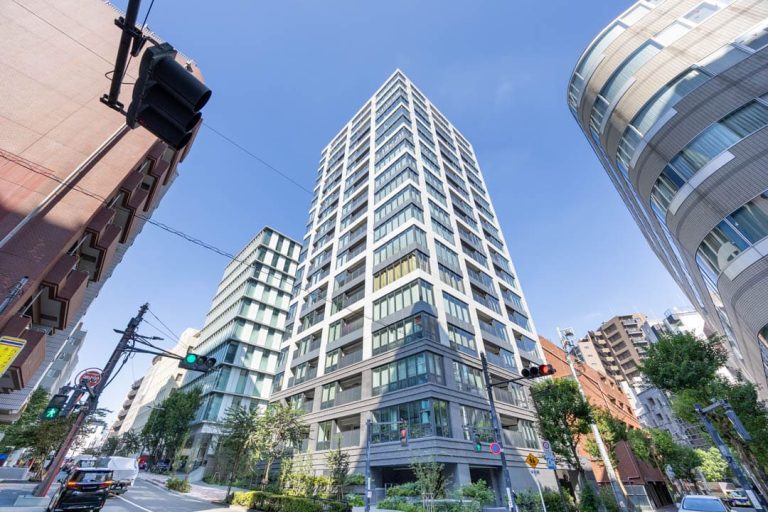Brillia二番町　新築未入居、90㎡超の南西角住戸