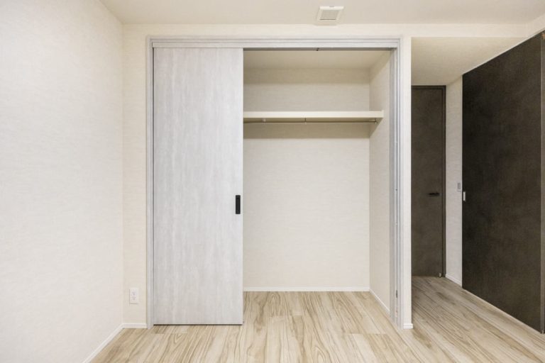 洋室2 クローゼット