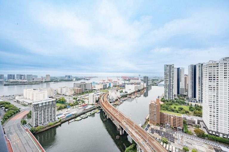 品川　運河と都心の街並みを望む、31階の南向き住戸